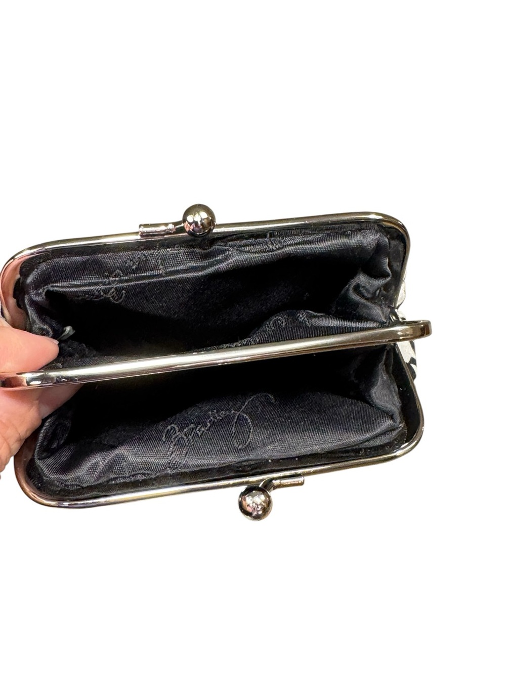 Vera Bradley Kisslock Coin Pouch in Midnight Houndstooth Pattern RETIRED - Picture 5 of 6